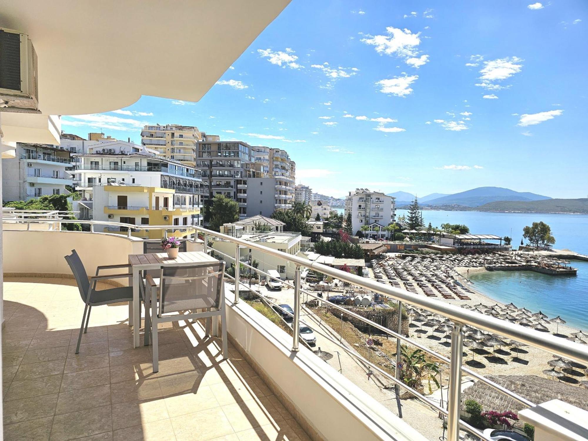 Happy Ilir * Sarandë